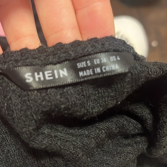 Black dress from SHEIN - Picture 4 of 4